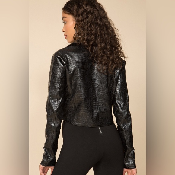 superdown x Revolve Colette Cropped Moto Jacket in Black - Picture 3 of 8